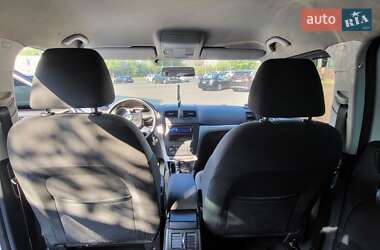 Внедорожник / Кроссовер Skoda Yeti 2013 в 