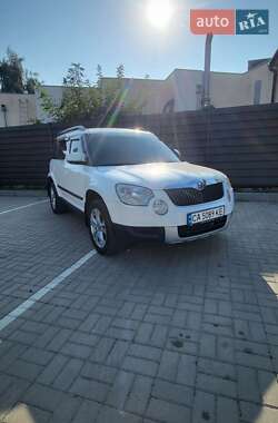 Внедорожник / Кроссовер Skoda Yeti 2013 в 