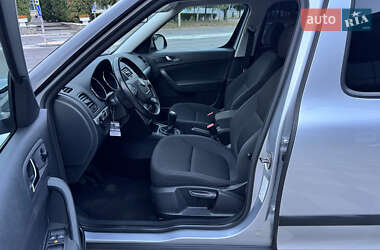 Внедорожник / Кроссовер Skoda Yeti 2010 в 