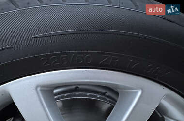 Внедорожник / Кроссовер Skoda Yeti 2010 в 