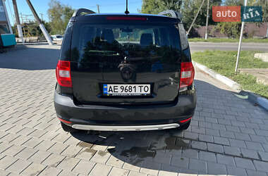 Внедорожник / Кроссовер Skoda Yeti 2010 в 