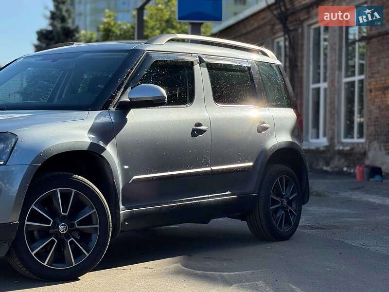 Внедорожник / Кроссовер Skoda Yeti 2017 в Киеве