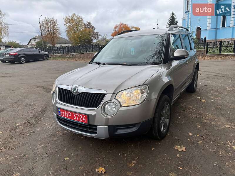 Внедорожник / Кроссовер Skoda Yeti 2010 в 