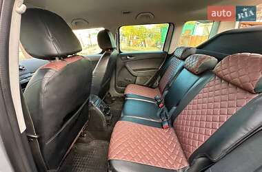 Внедорожник / Кроссовер Skoda Yeti 2011 в 