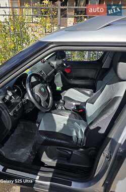 Внедорожник / Кроссовер Skoda Yeti 2011 в 