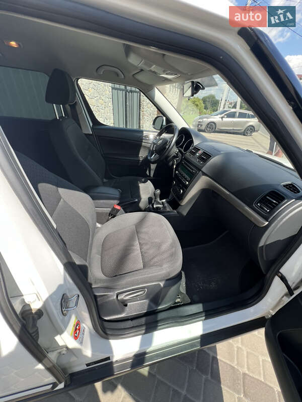 Внедорожник / Кроссовер Skoda Yeti 2013 в Николаеве