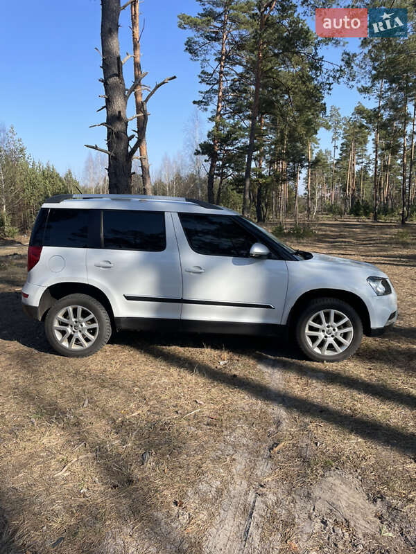 Внедорожник / Кроссовер Skoda Yeti 2014 в Киеве