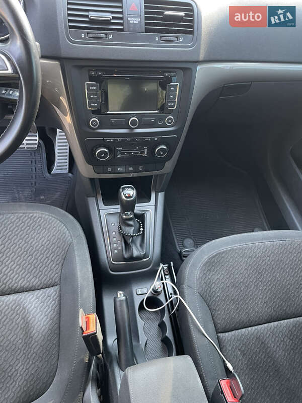 Внедорожник / Кроссовер Skoda Yeti 2014 в Киеве