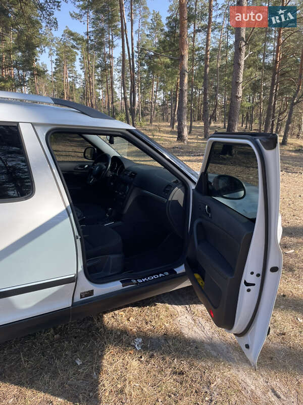 Внедорожник / Кроссовер Skoda Yeti 2014 в Киеве