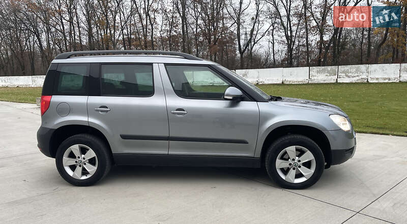 Внедорожник / Кроссовер Skoda Yeti 2011 в Луцке