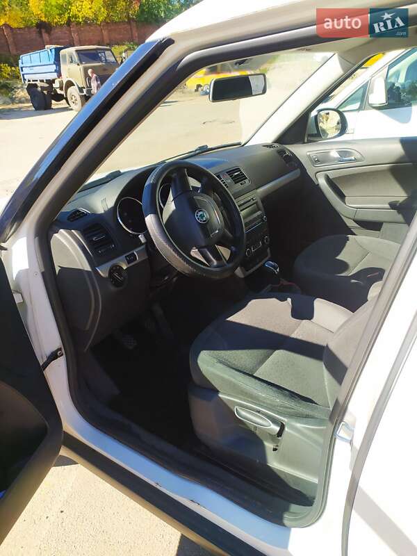 Внедорожник / Кроссовер Skoda Yeti 2012 в Харькове