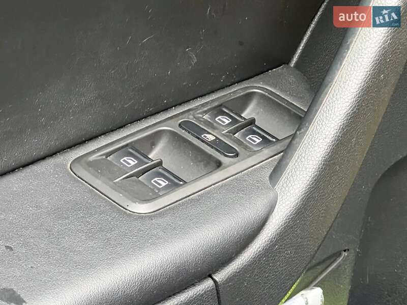 Позашляховик / Кросовер Skoda Yeti 2012 в Києві фото 21 Позашляховик / Кросовер Skoda Yeti 2012 в Києві