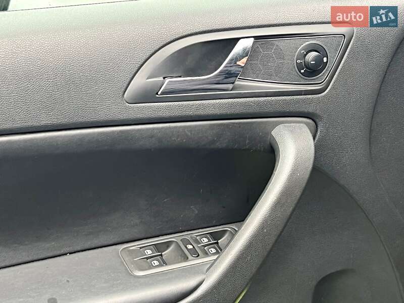 Позашляховик / Кросовер Skoda Yeti 2012 в Києві фото 20 Позашляховик / Кросовер Skoda Yeti 2012 в Києві