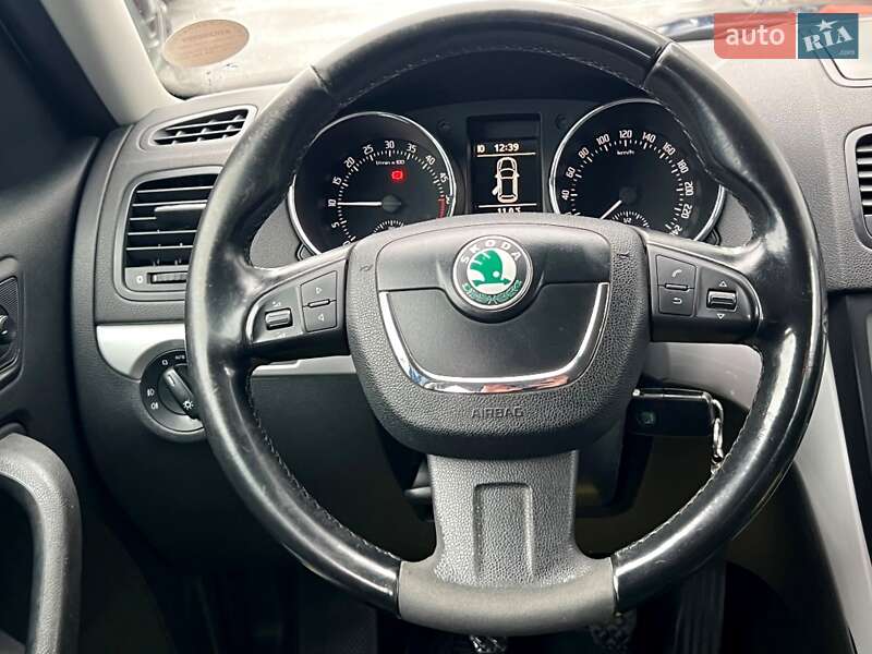 Позашляховик / Кросовер Skoda Yeti 2012 в Києві фото 38 Позашляховик / Кросовер Skoda Yeti 2012 в Києві