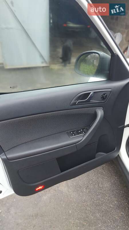 Внедорожник / Кроссовер Skoda Yeti 2012 в Харькове