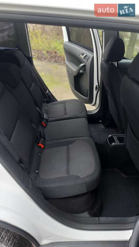 Внедорожник / Кроссовер Skoda Yeti 2012 в Харькове