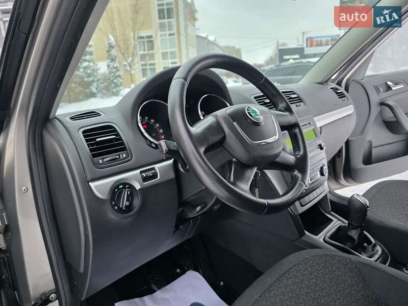 Позашляховик / Кросовер Skoda Yeti 2012 в Хмельницькому