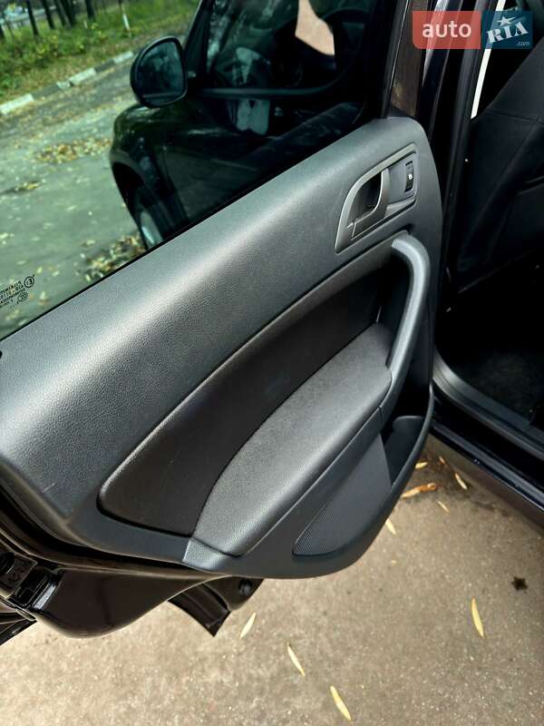 Внедорожник / Кроссовер Skoda Yeti 2014 в Киеве