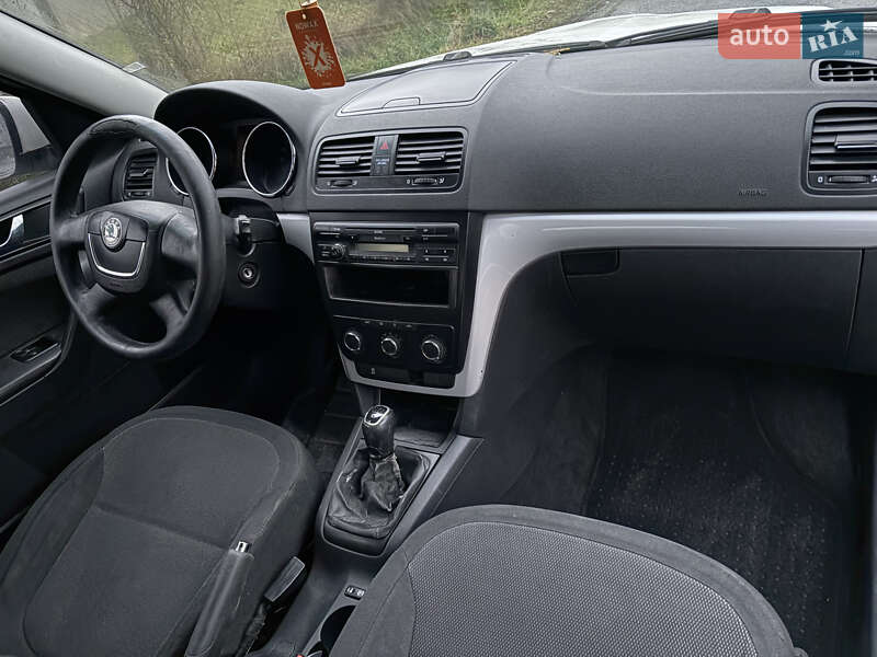 Внедорожник / Кроссовер Skoda Yeti 2013 в Иршаве