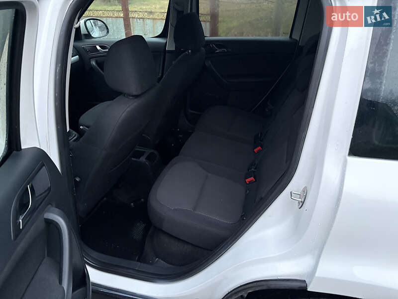 Внедорожник / Кроссовер Skoda Yeti 2013 в Иршаве