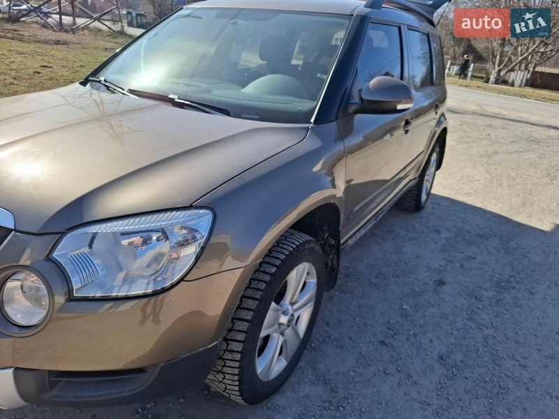 Внедорожник / Кроссовер Skoda Yeti 2012 в Каменец-Подольском
