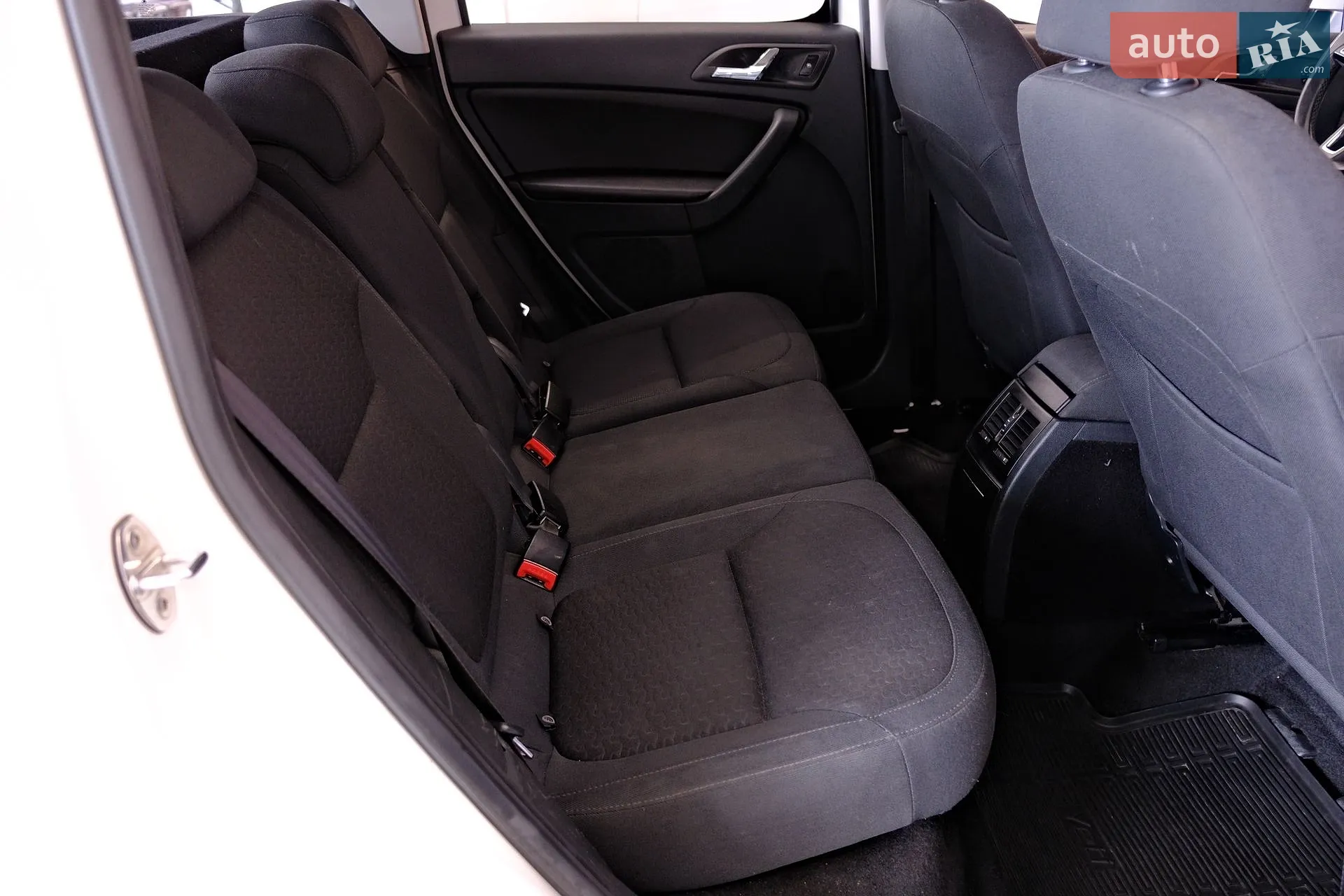 2014 Skoda Yeti - мініатюра 32