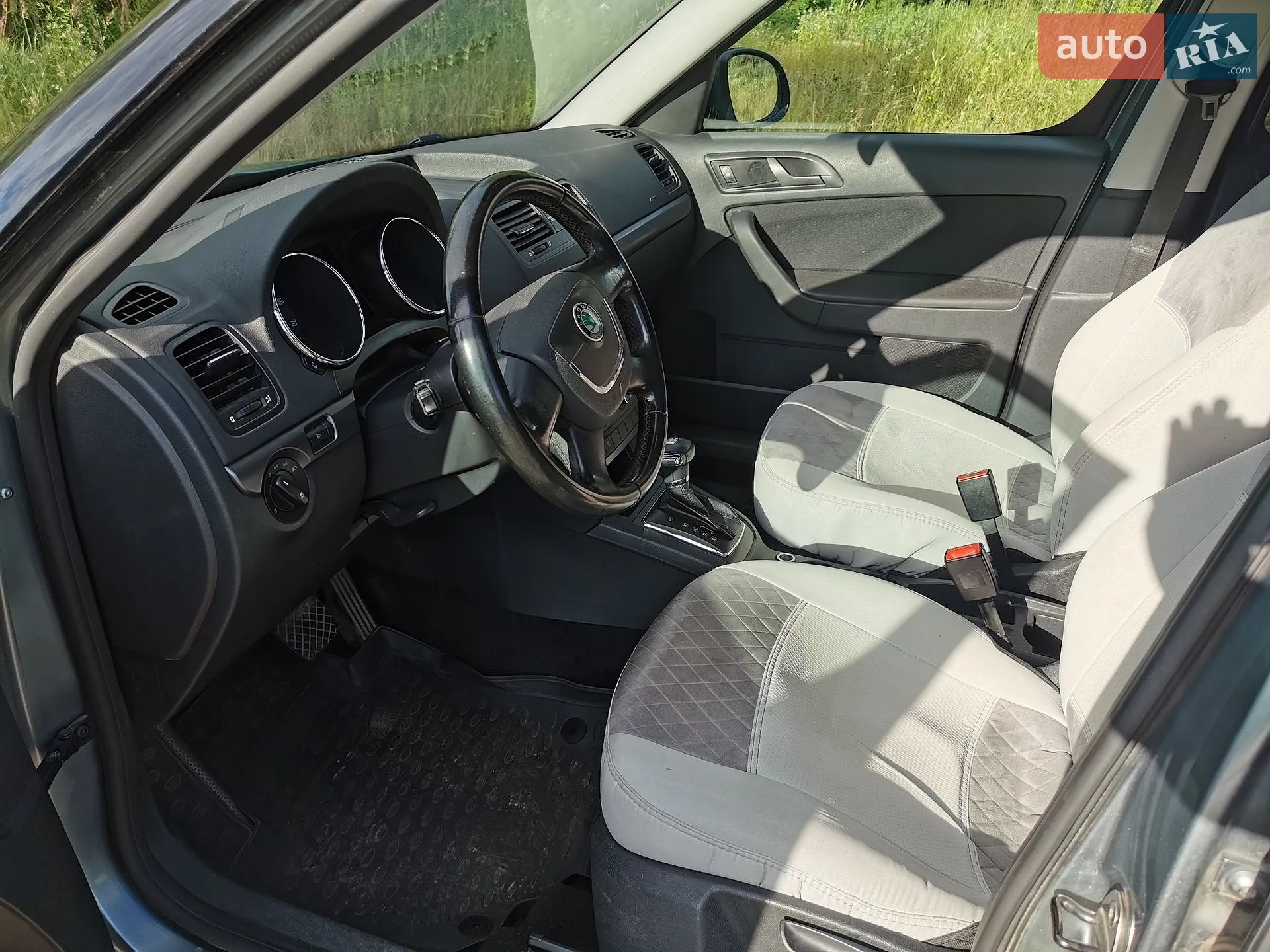 2010 Skoda Yeti - мініатюра 11