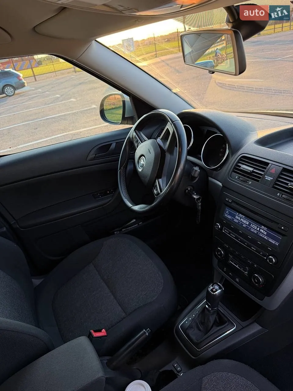2014 Skoda Yeti - мініатюра 2