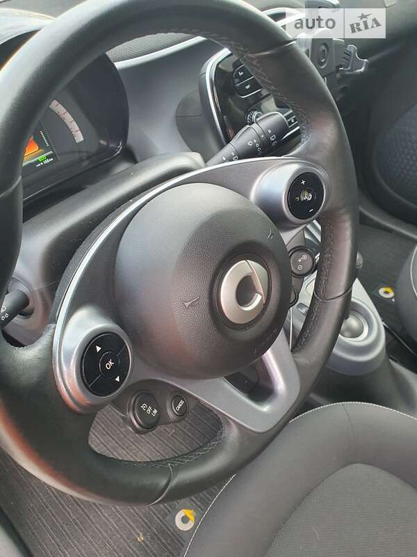 Хэтчбек Smart EQ Forfour 2019 в Киеве