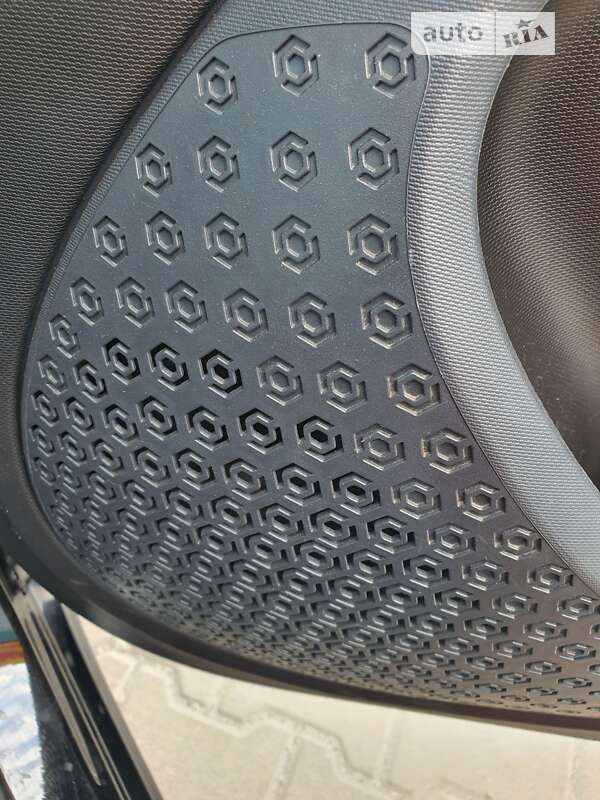 Хэтчбек Smart EQ Forfour 2019 в Киеве