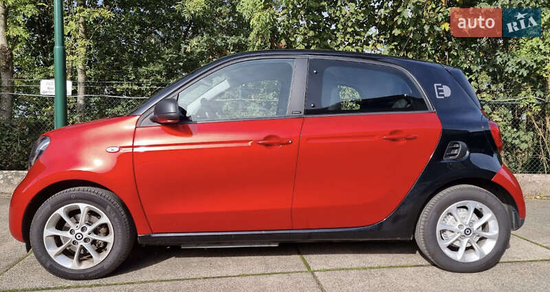 Хэтчбек Smart EQ Forfour 2018 в Киеве