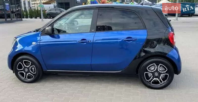 Хэтчбек Smart EQ Forfour 2018 в Киеве