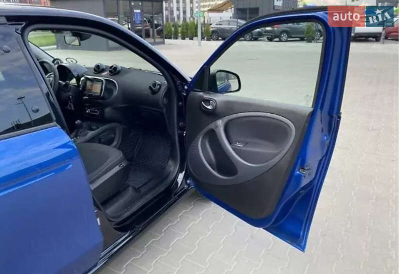 Хэтчбек Smart EQ Forfour 2018 в Киеве