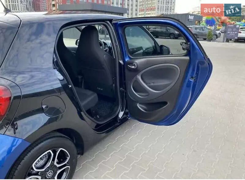 Хэтчбек Smart EQ Forfour 2018 в Киеве