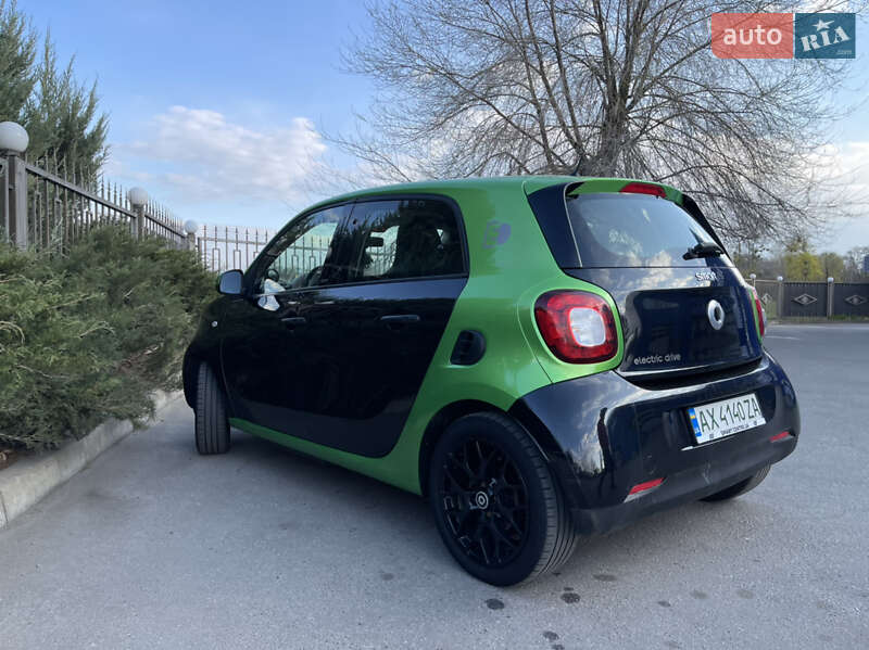 Хэтчбек Smart EQ Forfour 2017 в Харькове фото 7 Хэтчбек Smart EQ Forfour 2017 в Харькове