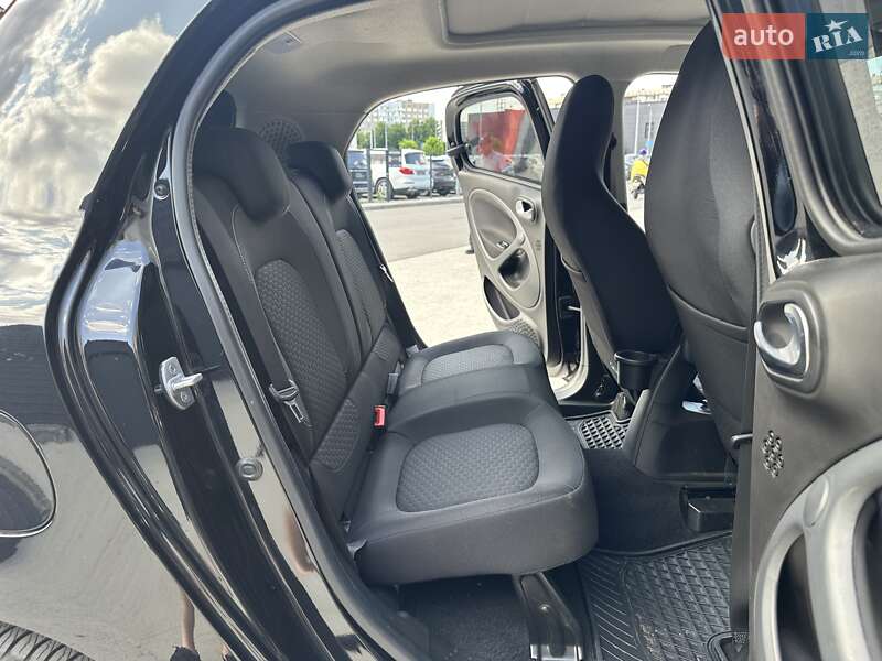 Хэтчбек Smart EQ Forfour 2021 в Киеве