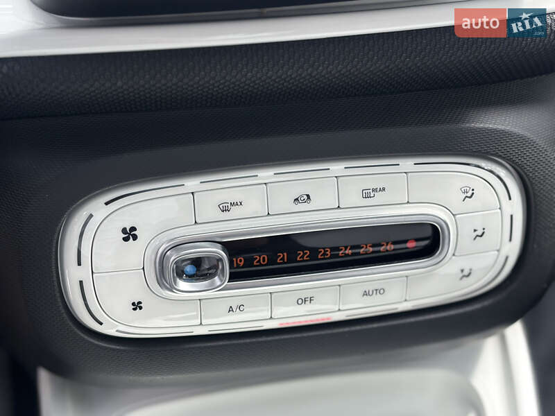 Хэтчбек Smart EQ Forfour 2020 в Киеве