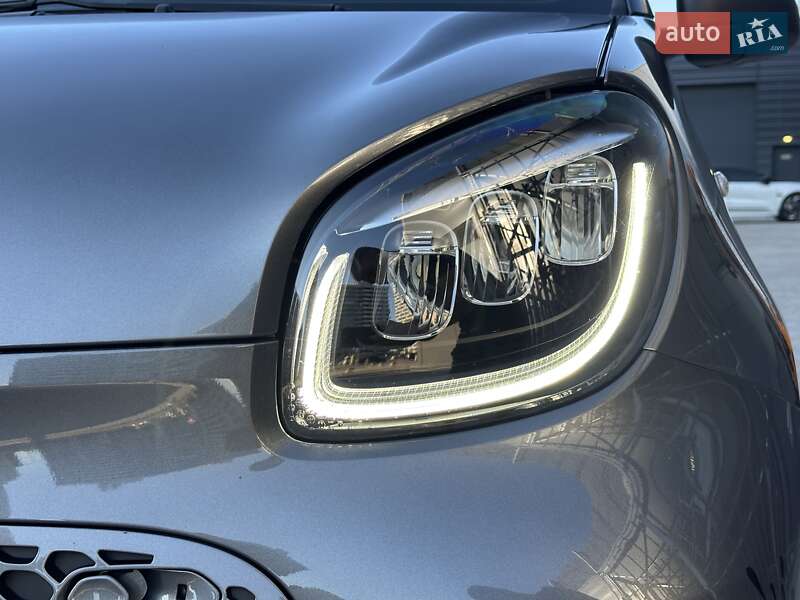 Хэтчбек Smart EQ Forfour 2020 в Киеве