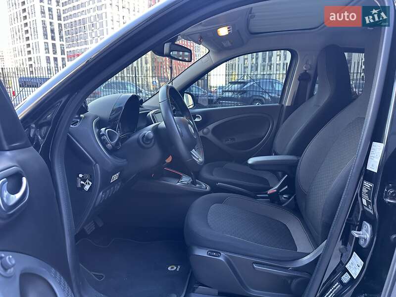Хэтчбек Smart EQ Forfour 2020 в Киеве