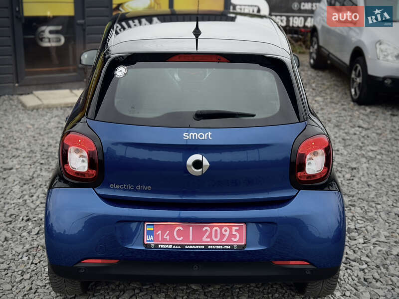 Хетчбек Smart EQ Forfour 2017 в Стрию