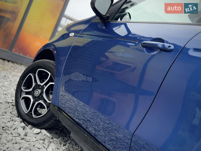 Хетчбек Smart EQ Forfour 2017 в Стрию