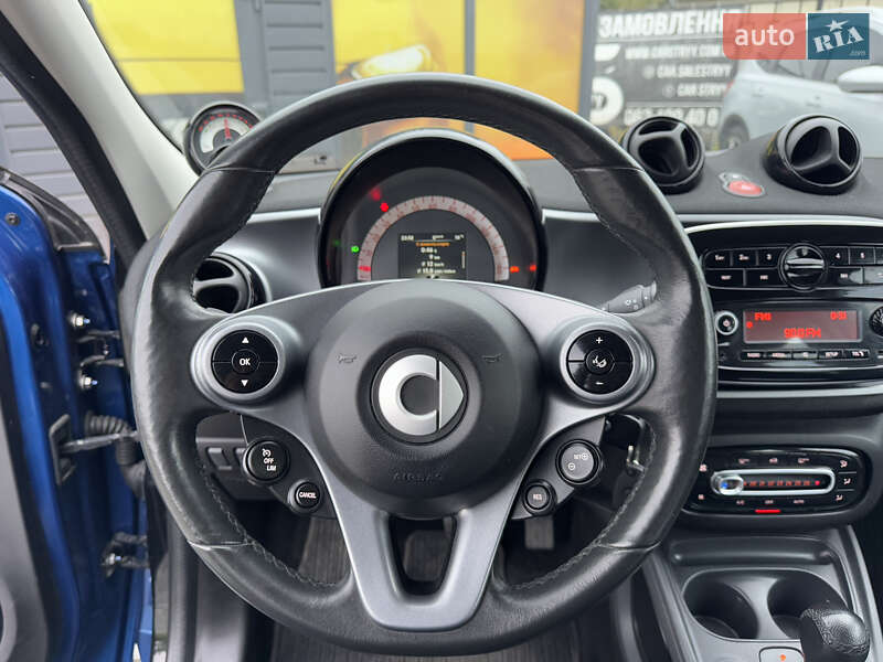 Хетчбек Smart EQ Forfour 2017 в Стрию