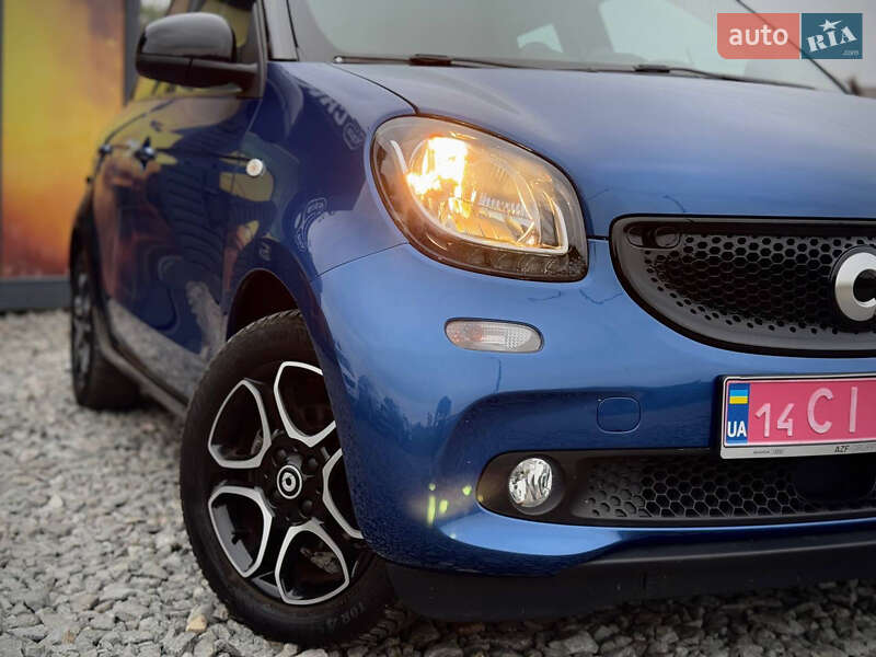 Хэтчбек Smart EQ Forfour 2017 в Стрые