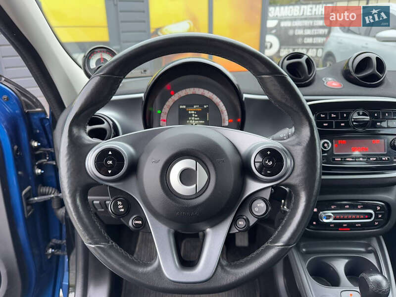 Хэтчбек Smart EQ Forfour 2017 в Стрые