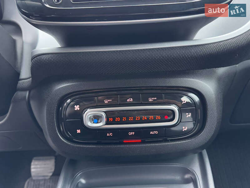 Хэтчбек Smart EQ Forfour 2017 в Стрые