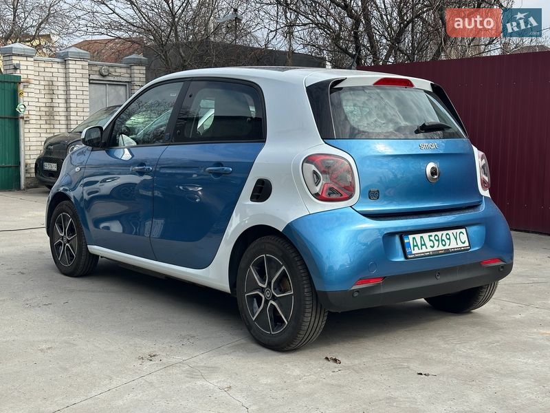 Хэтчбек Smart EQ Forfour 2021 в Киеве фото 5 Хэтчбек Smart EQ Forfour 2021 в Киеве