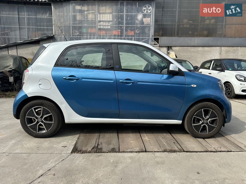 Хэтчбек Smart EQ Forfour 2021 в Киеве фото 8 Хэтчбек Smart EQ Forfour 2021 в Киеве