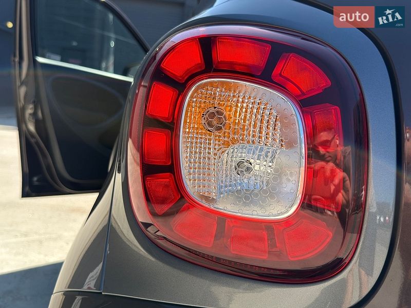 Хэтчбек Smart EQ Forfour 2019 в Киеве