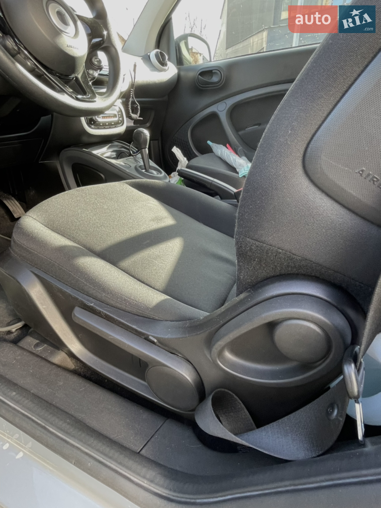 2019 Smart Fortwo - мініатюра 14