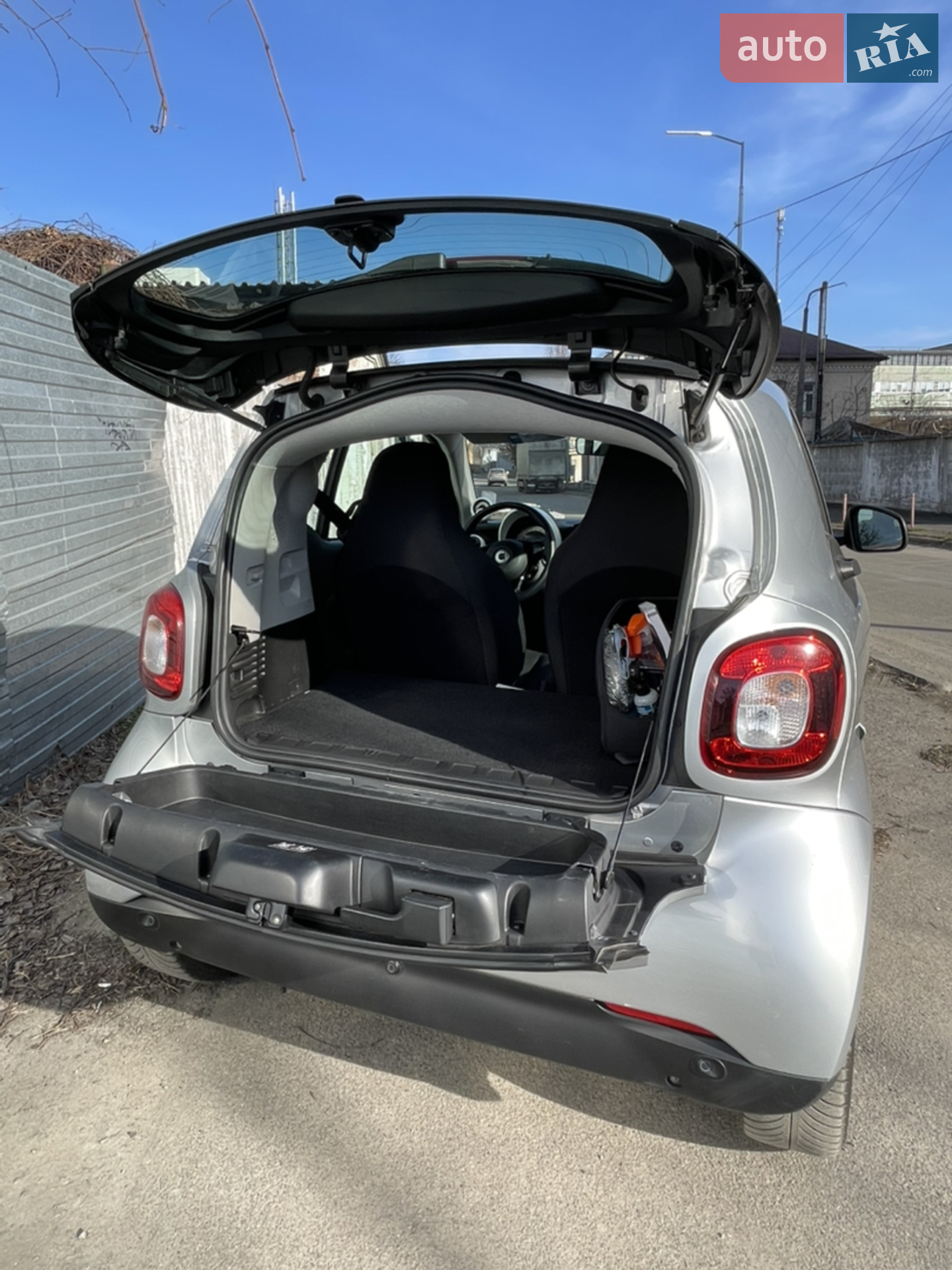 2019 Smart Fortwo - мініатюра 11